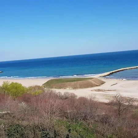 Plaja Modern Black Sea Апартаменты Констанца