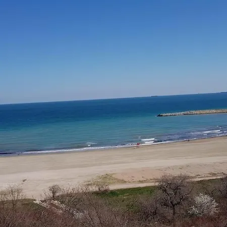 Plaja Modern Black Sea Апартаменты Констанца